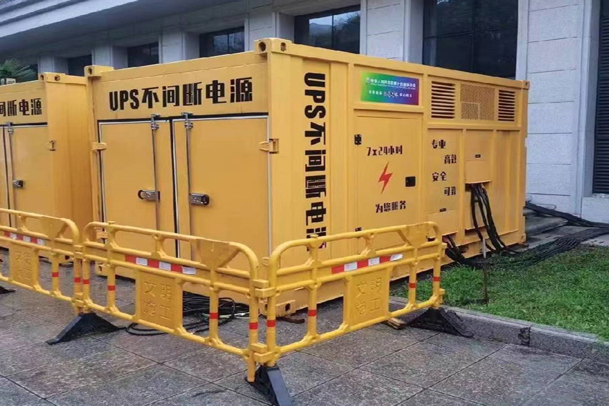 感城镇发电机租赁施工现场